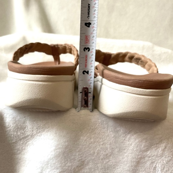 Neutral Tan Vionic Kenji Braided Platform Comfort Thong Sandal Sz 11 - Picture 9 of 11